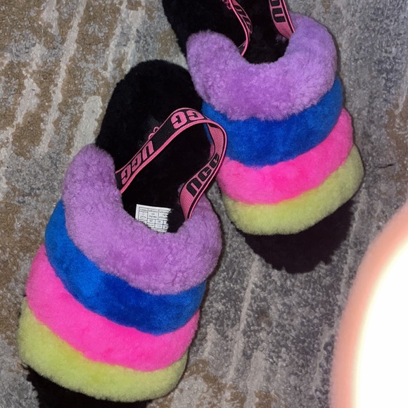 NWOT UGG SLIPPERS size  7 - Picture 7 of 8